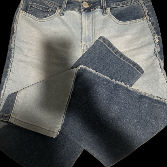 DG2 by Diane Gilman Super Stretch Skinny Jeans – Two toned denim - Picture 1 of 12